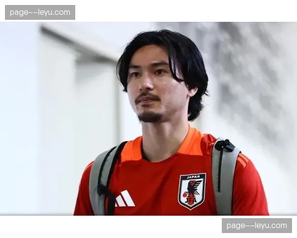 南野拓实左膝前十字韧带断裂恢复训练 摩纳哥前锋争赶末班车