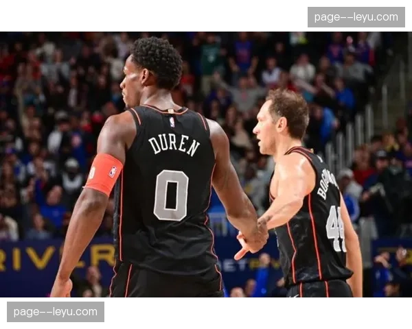 马刺三后卫体系搭配文班亚马，多层次进攻让对手48分钟无喘息